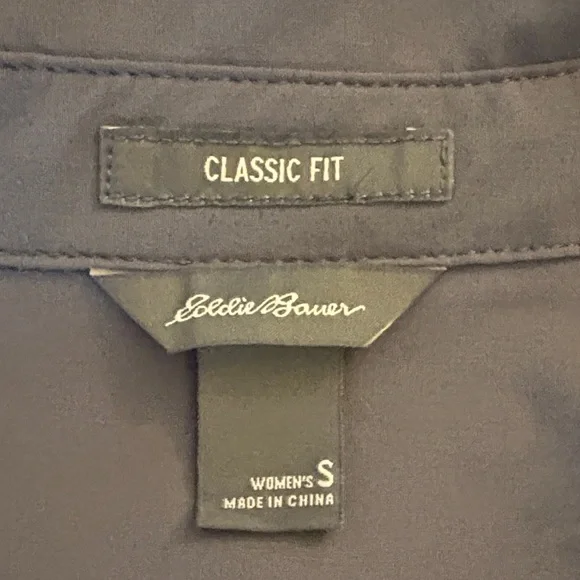 Eddie Bauer Women's Gray Button Down Shirt-S - Picture 5 of 8